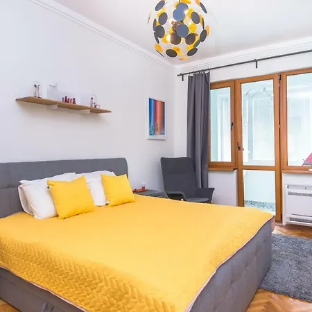 Cozy 1bd In Heart Of - Work & Play By Flat Mаnager Lägenhet *