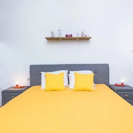 Designer & Luxurious, Business, One Bedroom In By Flat Mаnager * Sofie