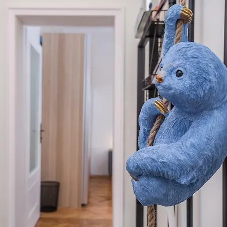 דירה Designer & Luxurious, Business, One Bedroom In By Flat Mаnager *